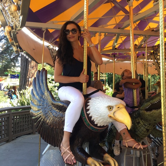 Meet your Posher, Amber - Picture 1 of 1